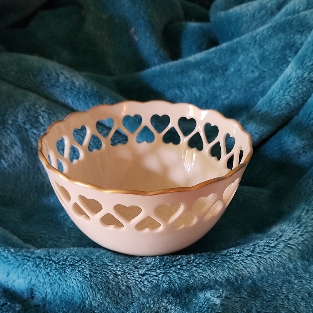 Lenox Cream and Gold Heart Cutout Bowl